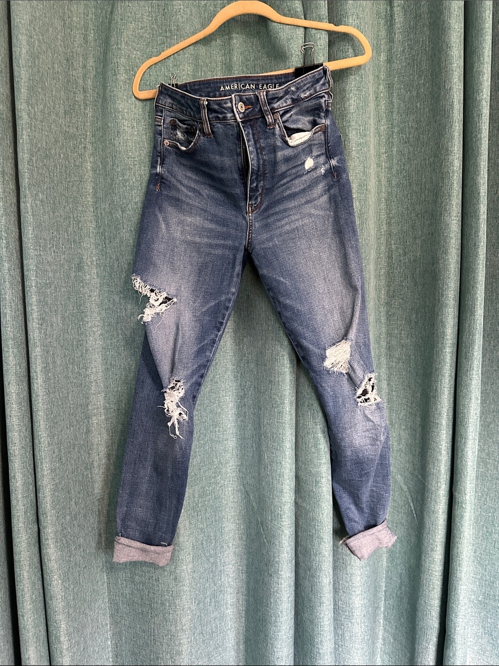 American Eagle Outfitters women’s Distressed Skinny Jeans in Blue